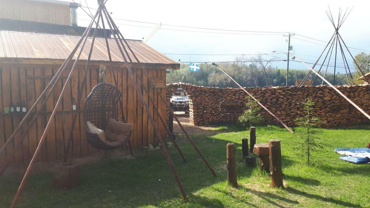 Hebergement De La Montagne St-Roch Saint Roch de Mekinac Exterior foto